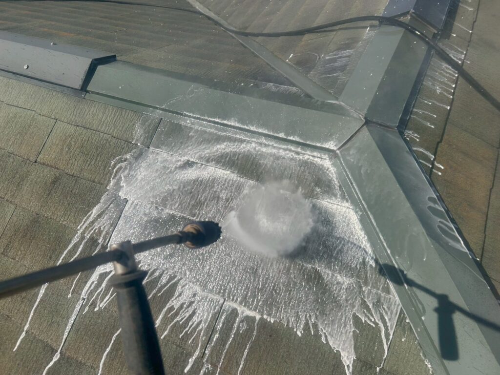 屋根高圧ジェット洗浄